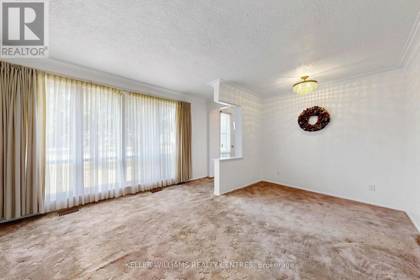 Single Family at 302 Palmer Avenue, Richmond Hill (Harding), Ontario - Photo 5 - RE/MAX Garden City Realty
