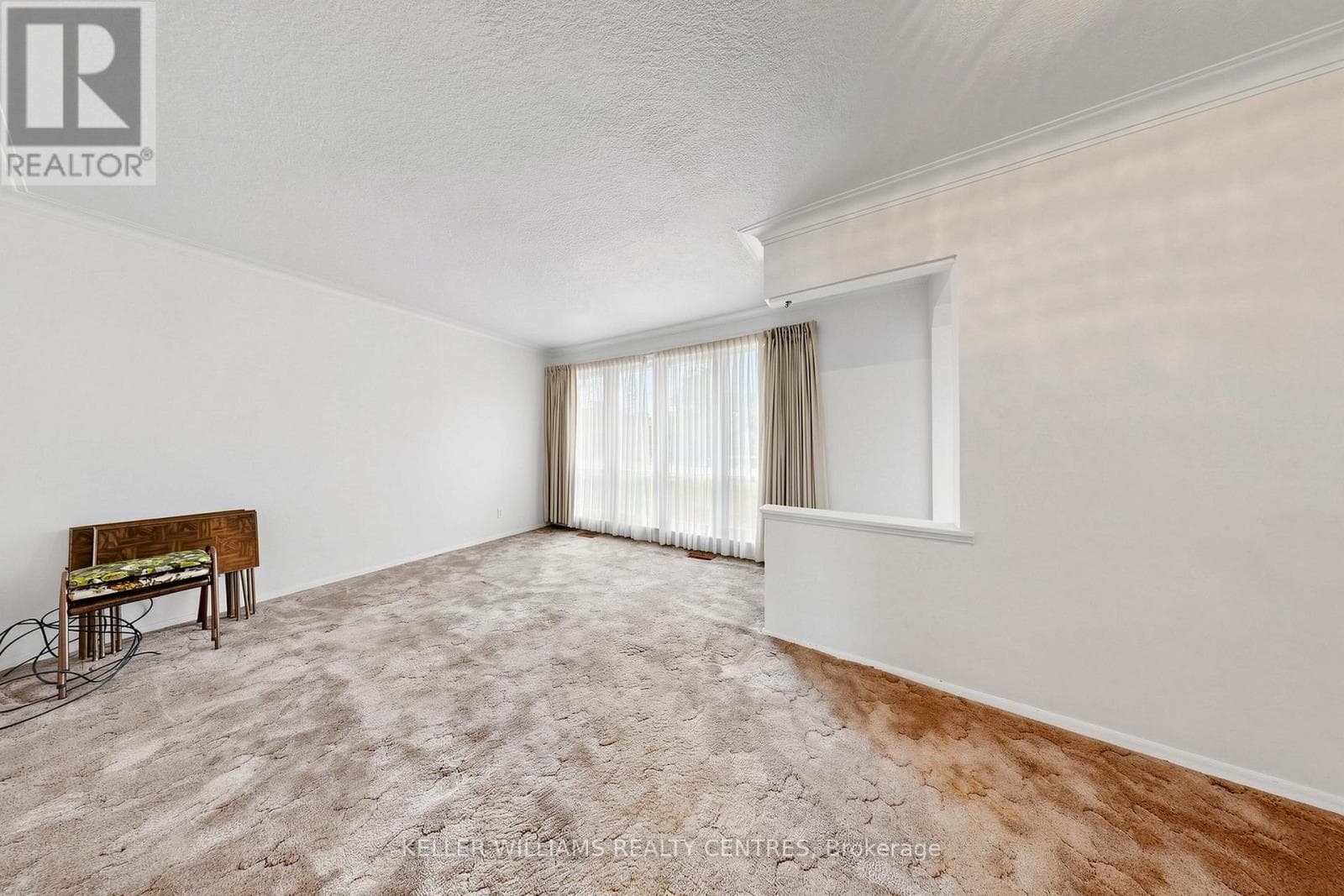 Single Family at 302 Palmer Avenue, Richmond Hill (Harding), Ontario - Photo 6 - RE/MAX Garden City Realty