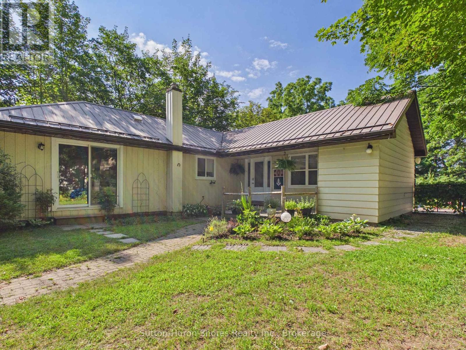 418 Elgin Street