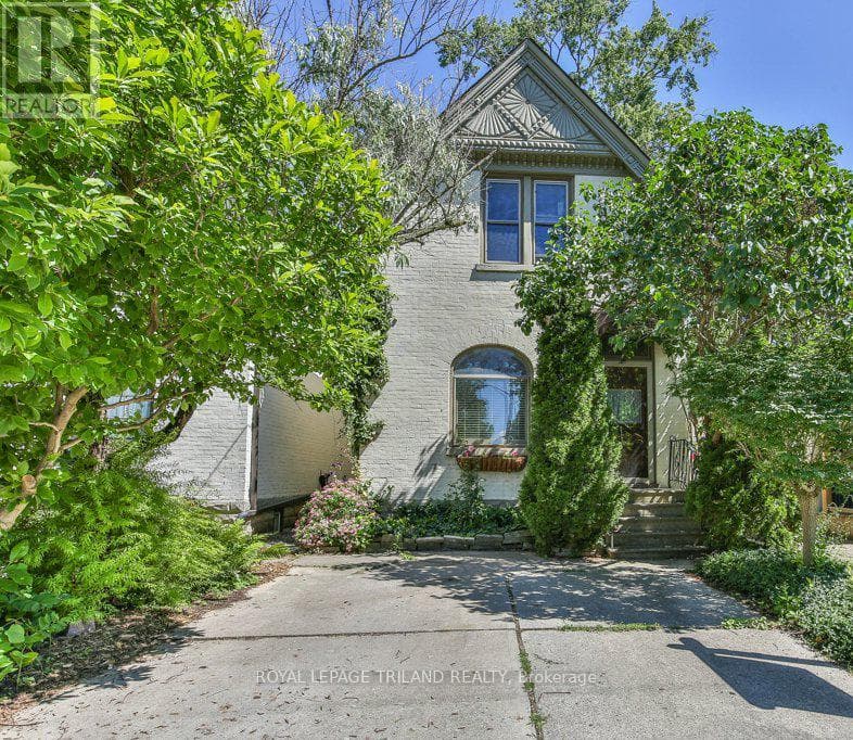 38 BYRON Avenue