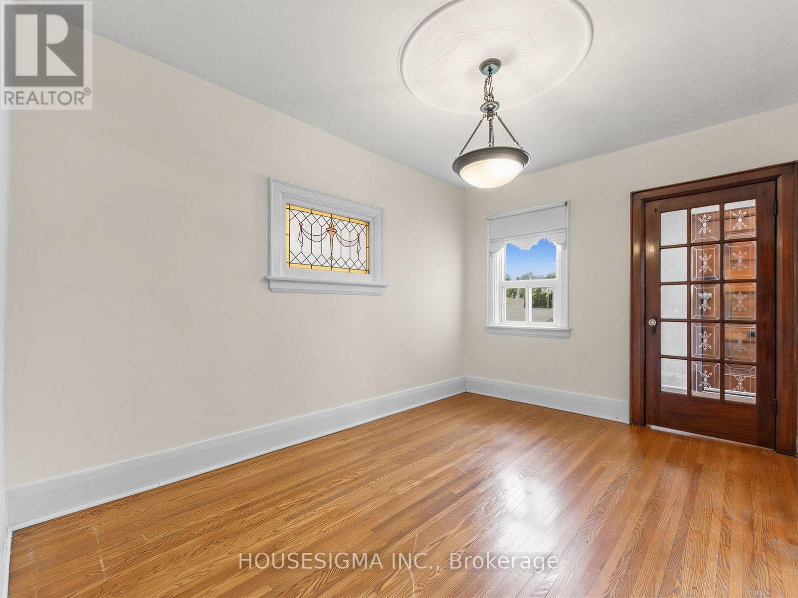 Single Family at 491 Hopewell Avenue, Toronto (Briar Hill-Belgravia), Ontario - Photo 8 - RE/MAX Garden City Realty