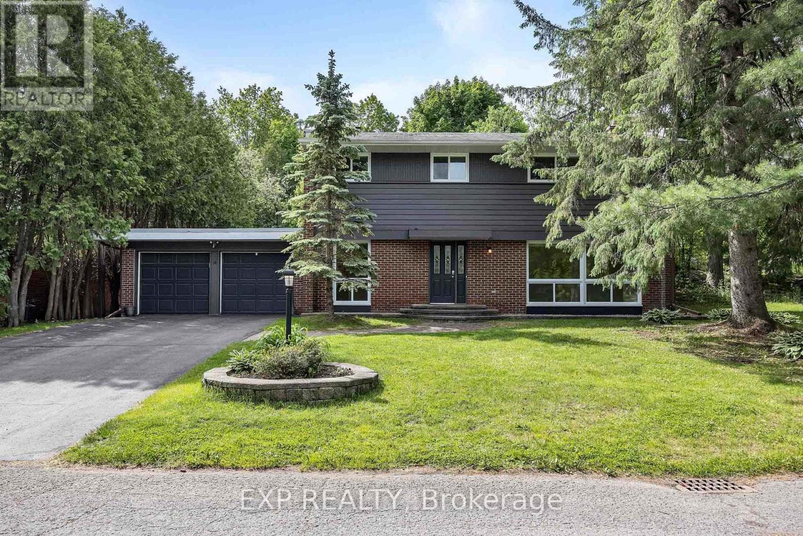14 Carr Crescent