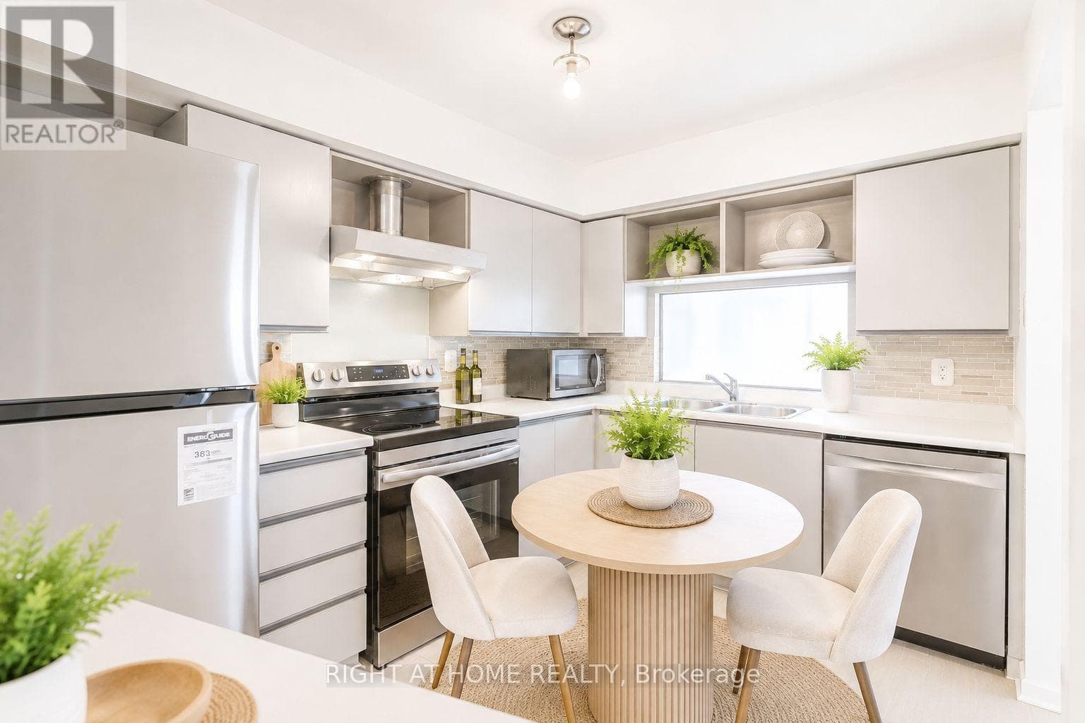Single Family at 912- 4 Park Vista Drive, Toronto (O'Connor-Parkview), Ontario - Photo 10 - RE/MAX Garden City Realty