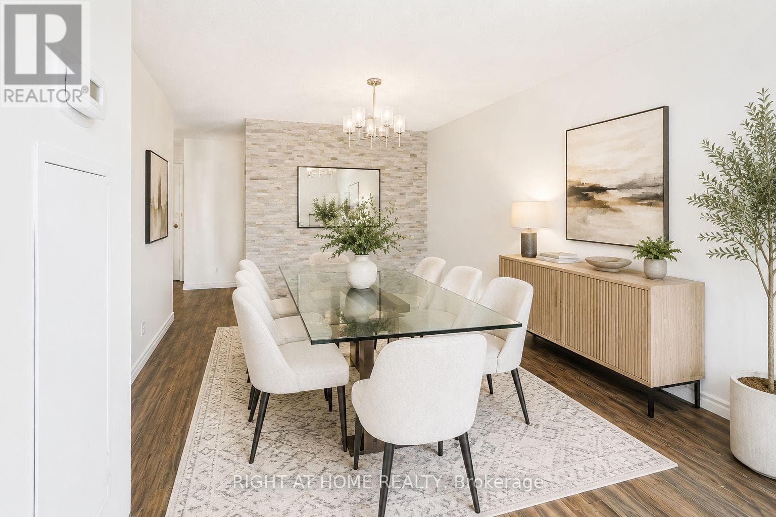 Single Family at 912- 4 Park Vista Drive, Toronto (O'Connor-Parkview), Ontario - Photo 9 - RE/MAX Garden City Realty