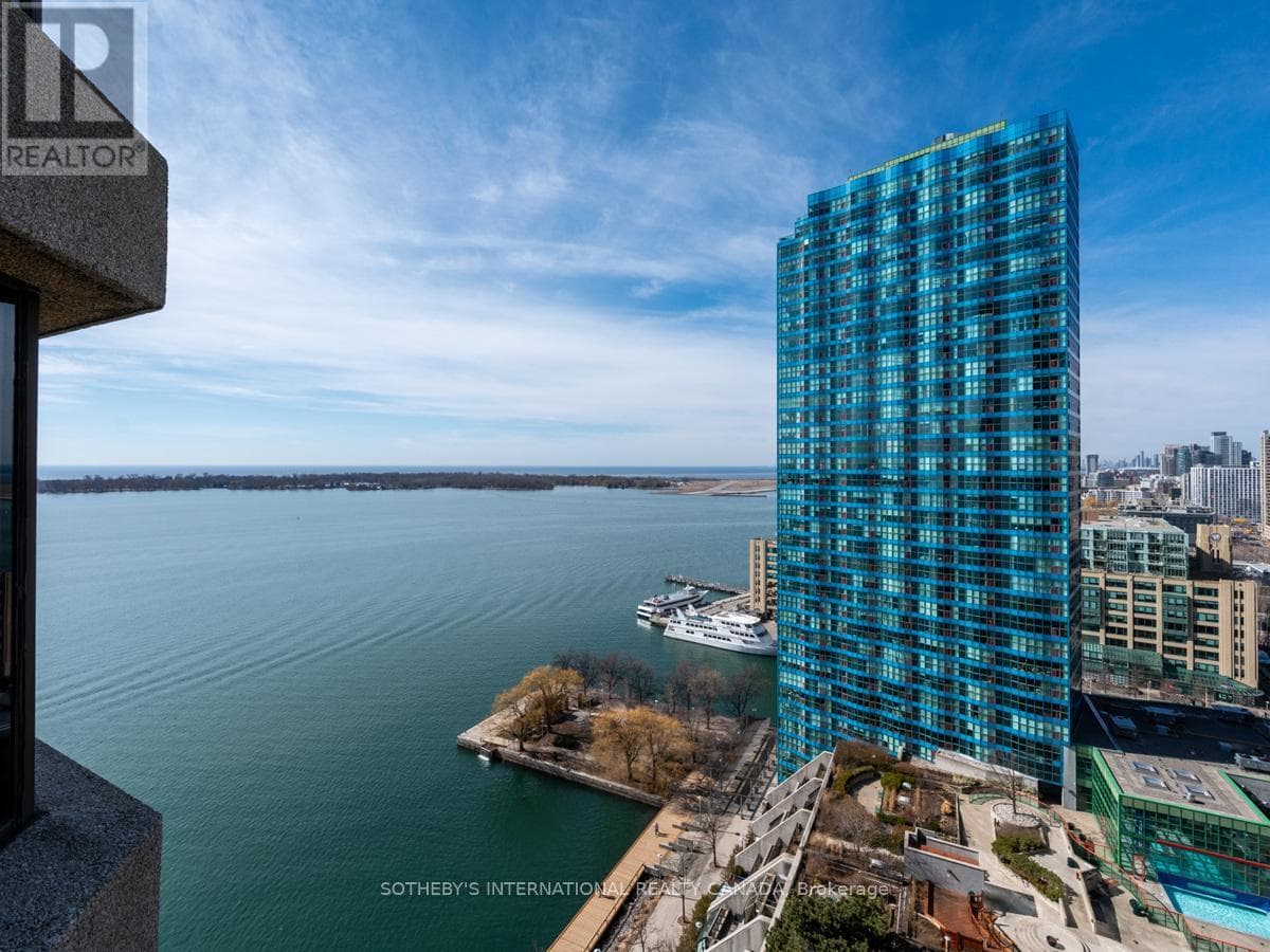 2204- 65 Harbour Square