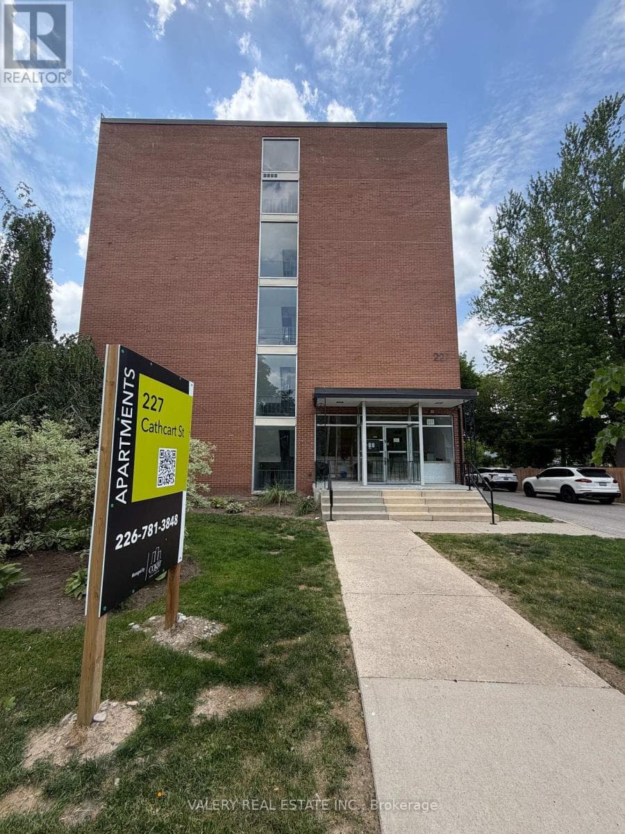 308- 227 Cathcart Street