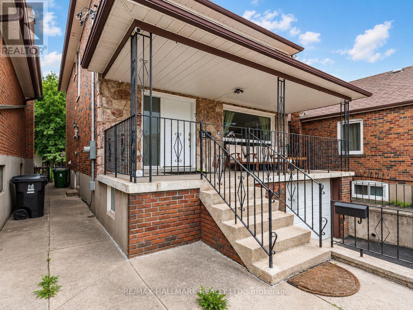 Single Family at 41 Woodville Avenue, Toronto (Broadview North), Ontario - Photo 3 - RE/MAX Garden City Realty
