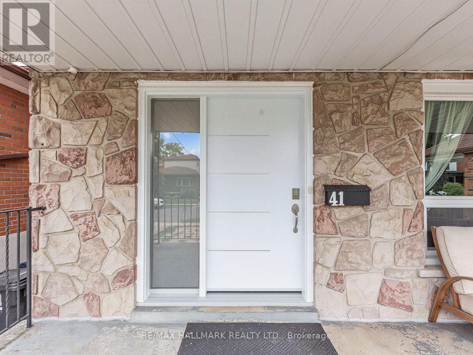 Single Family at 41 Woodville Avenue, Toronto (Broadview North), Ontario - Photo 4 - RE/MAX Garden City Realty