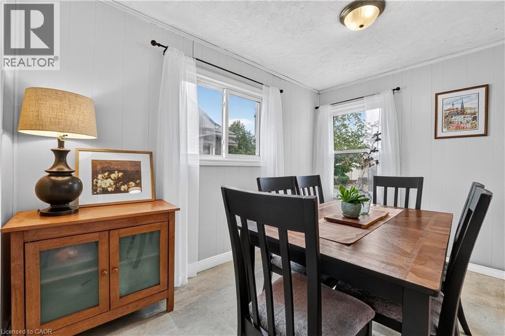 Single Family at 333 SIMPSON Avenue, Welland, Ontario - Photo 10 - RE/MAX Garden City Realty