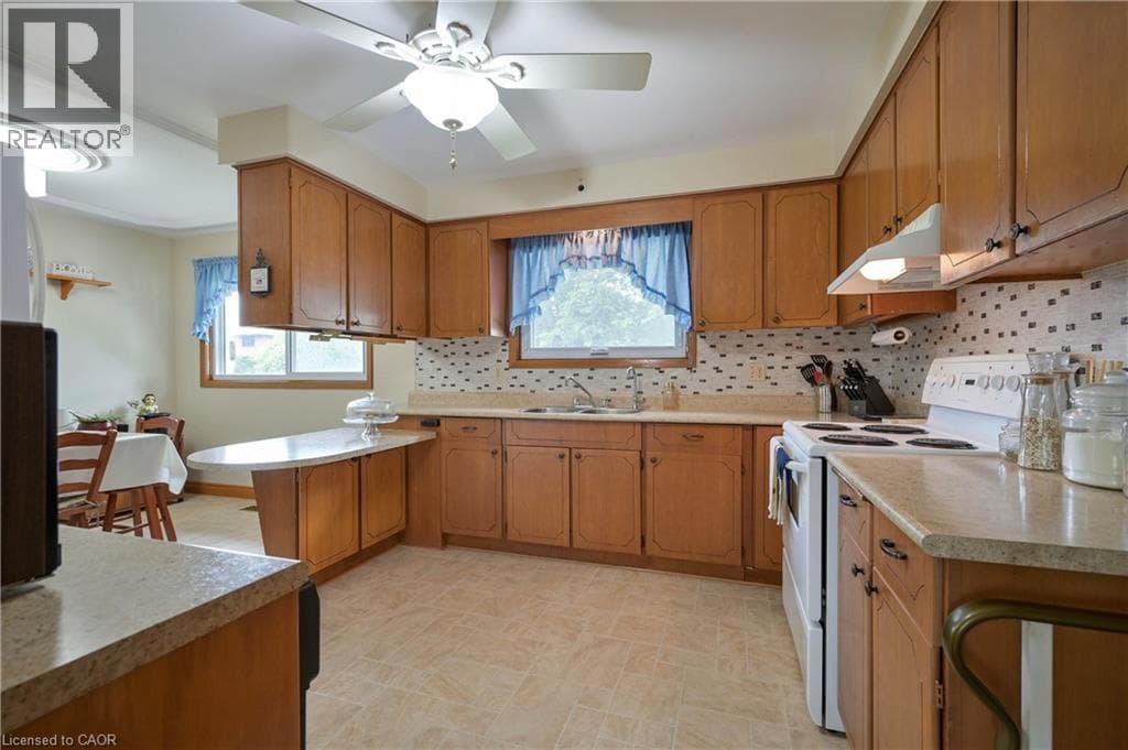 Single Family at 99 LORRAINE Avenue, Kitchener, Ontario - Photo 9 - RE/MAX Garden City Realty