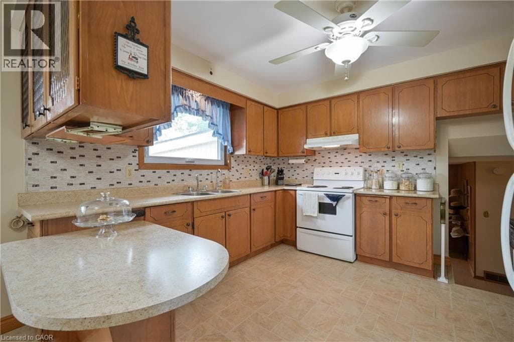 Single Family at 99 LORRAINE Avenue, Kitchener, Ontario - Photo 10 - RE/MAX Garden City Realty