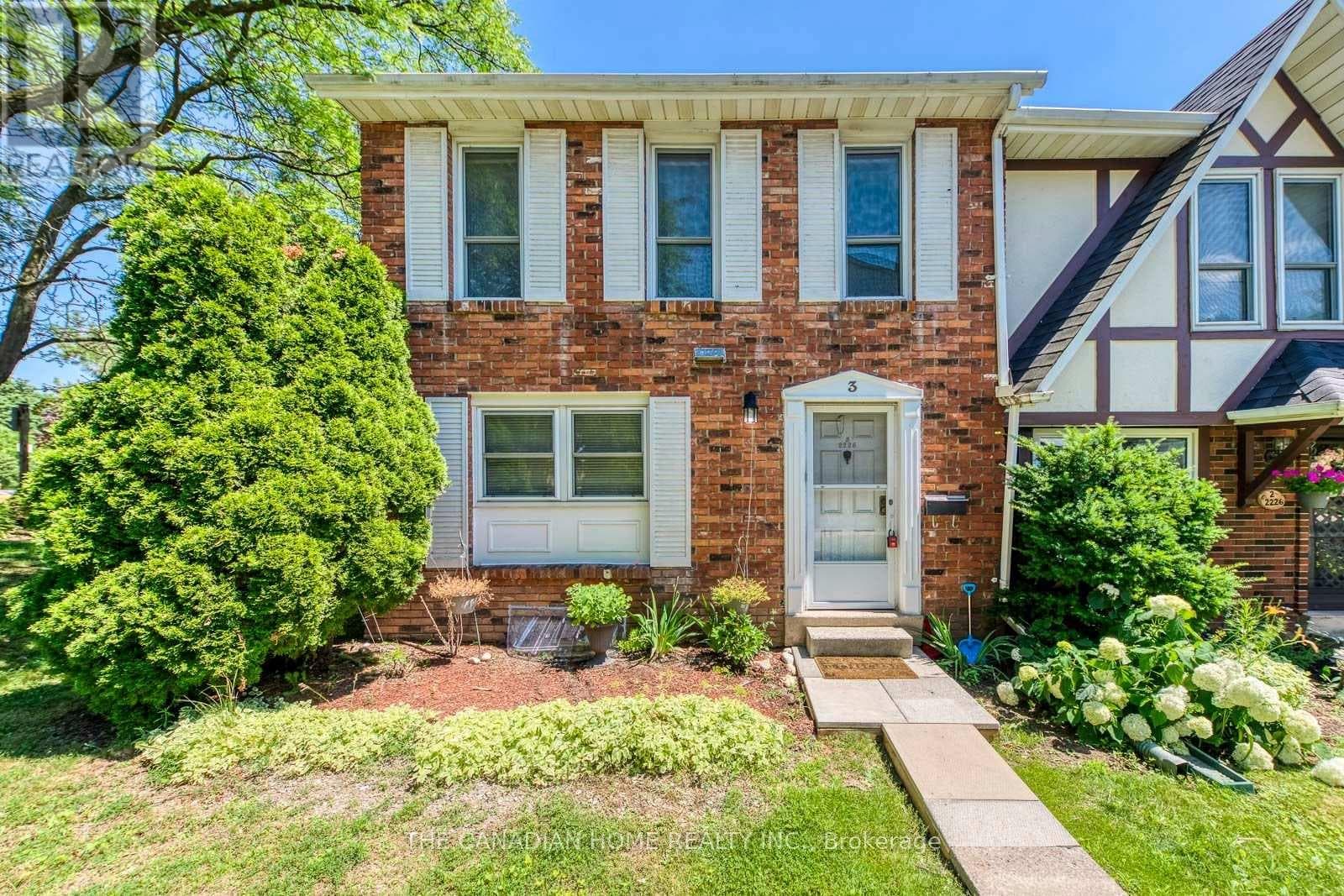 3- 2226 Upper Middle Road