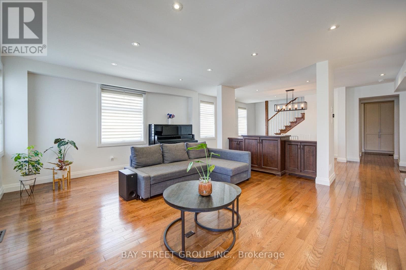 Single Family at 95 Hopedale Avenue, Toronto (Broadview North), Ontario - Photo 8 - RE/MAX Garden City Realty