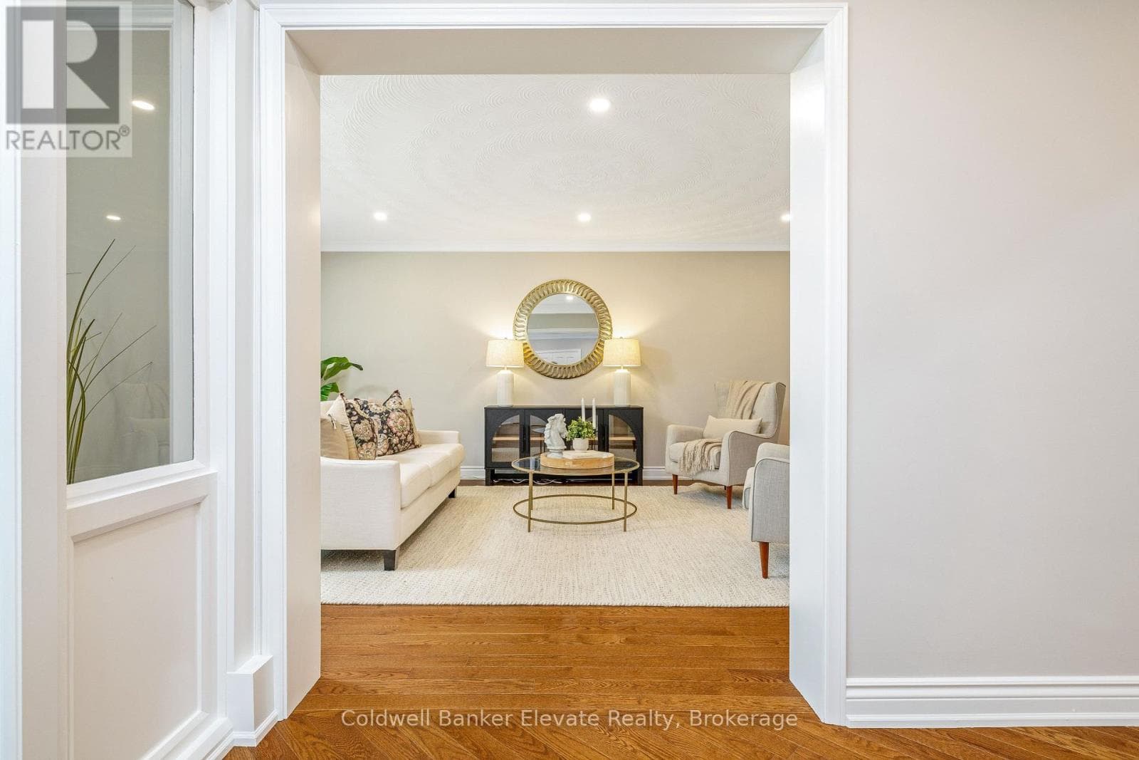 Single Family at 1677 Sherwood Forrest Circle, Mississauga (Sheridan), Ontario - Photo 6 - RE/MAX Garden City Realty