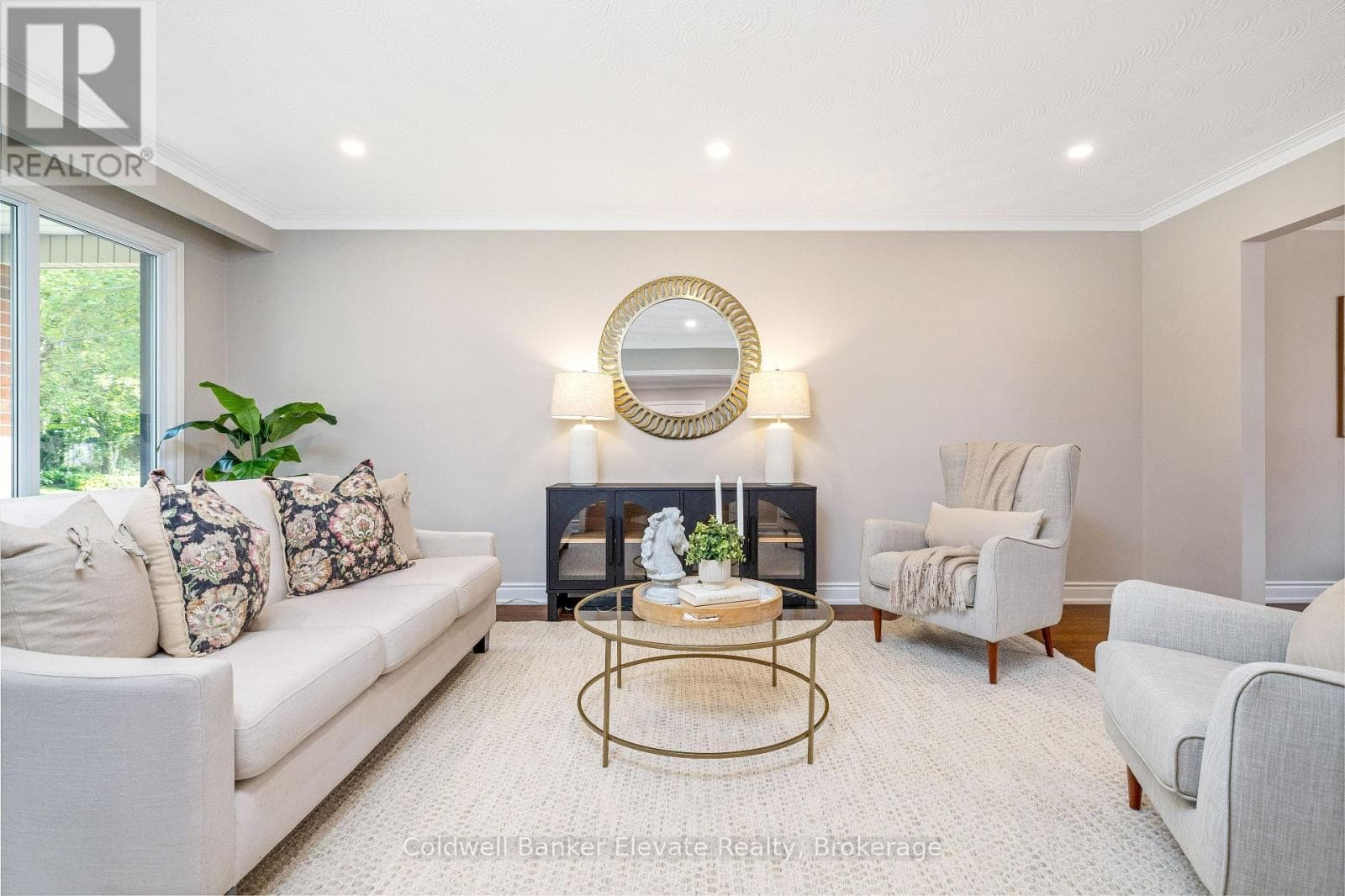 Single Family at 1677 Sherwood Forrest Circle, Mississauga (Sheridan), Ontario - Photo 7 - RE/MAX Garden City Realty