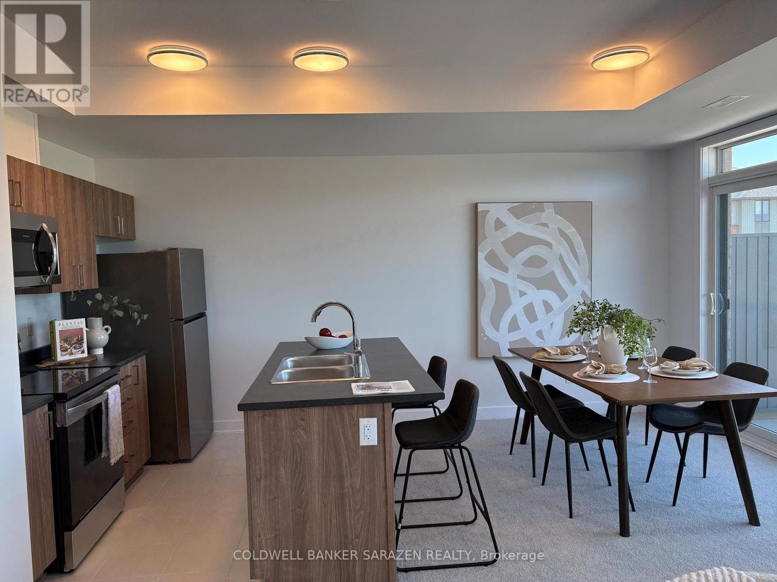 Multi-family at 33 Salamander Way, Ottawa, Ontario - Photo 6 - RE/MAX Garden City Realty