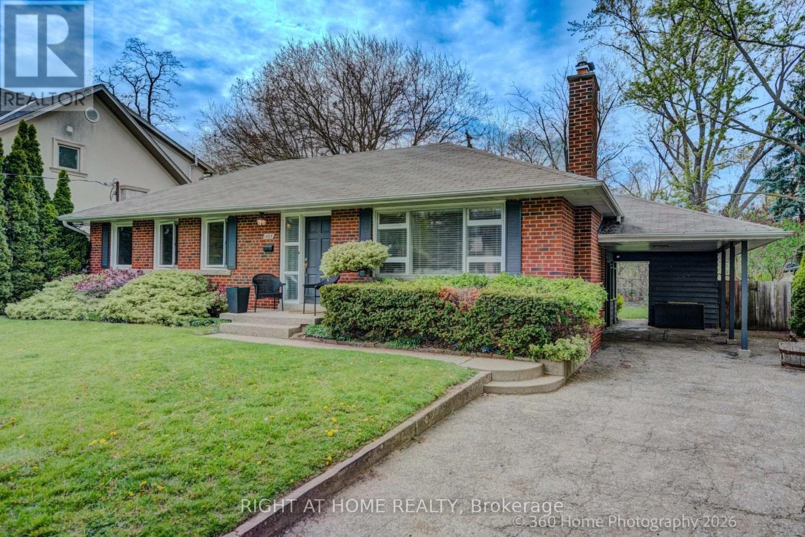 Single Family at 1493 Constance Drive, Oakville (MO Morrison), Ontario - Photo 2 - RE/MAX Garden City Realty