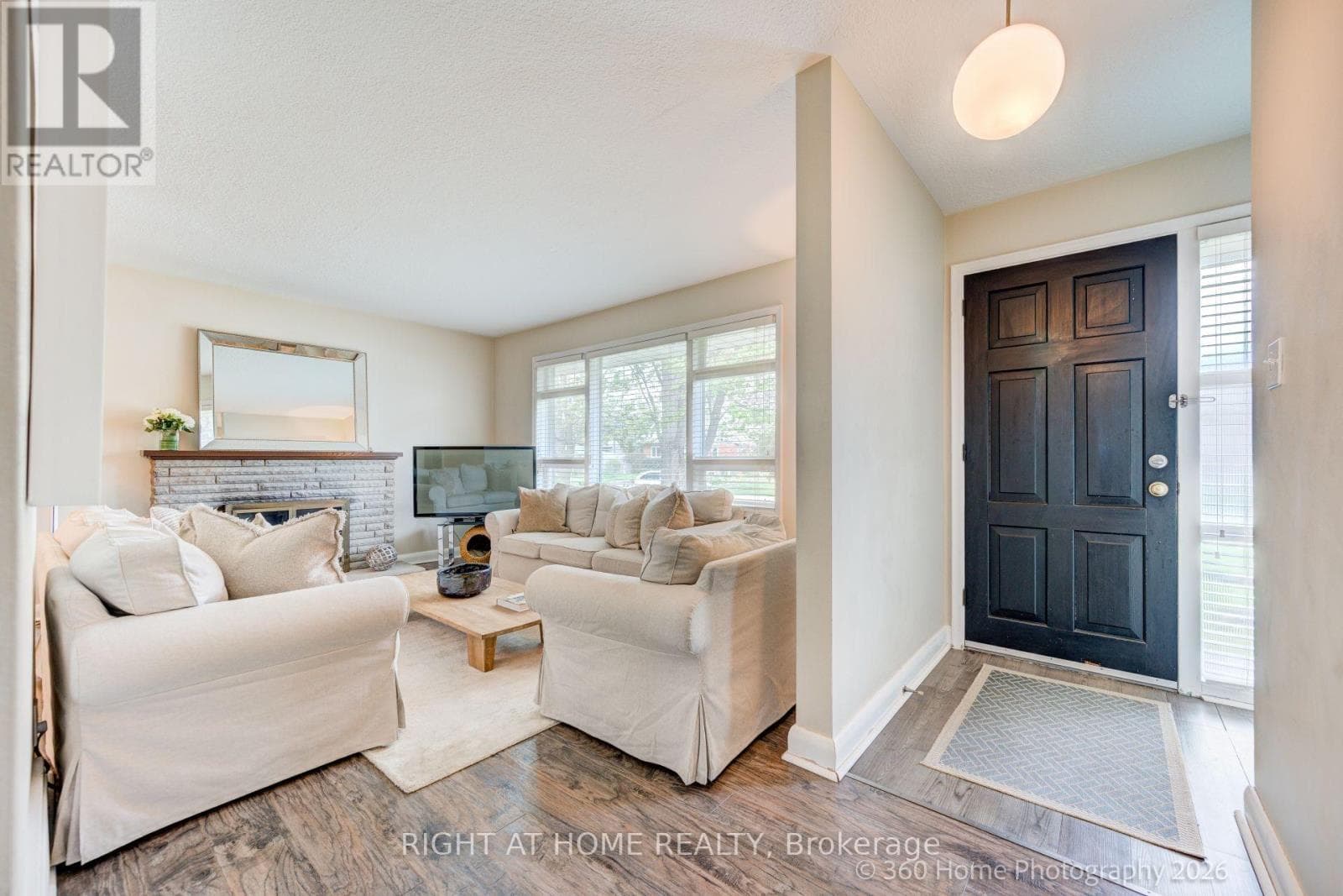 Single Family at 1493 Constance Drive, Oakville (MO Morrison), Ontario - Photo 5 - RE/MAX Garden City Realty