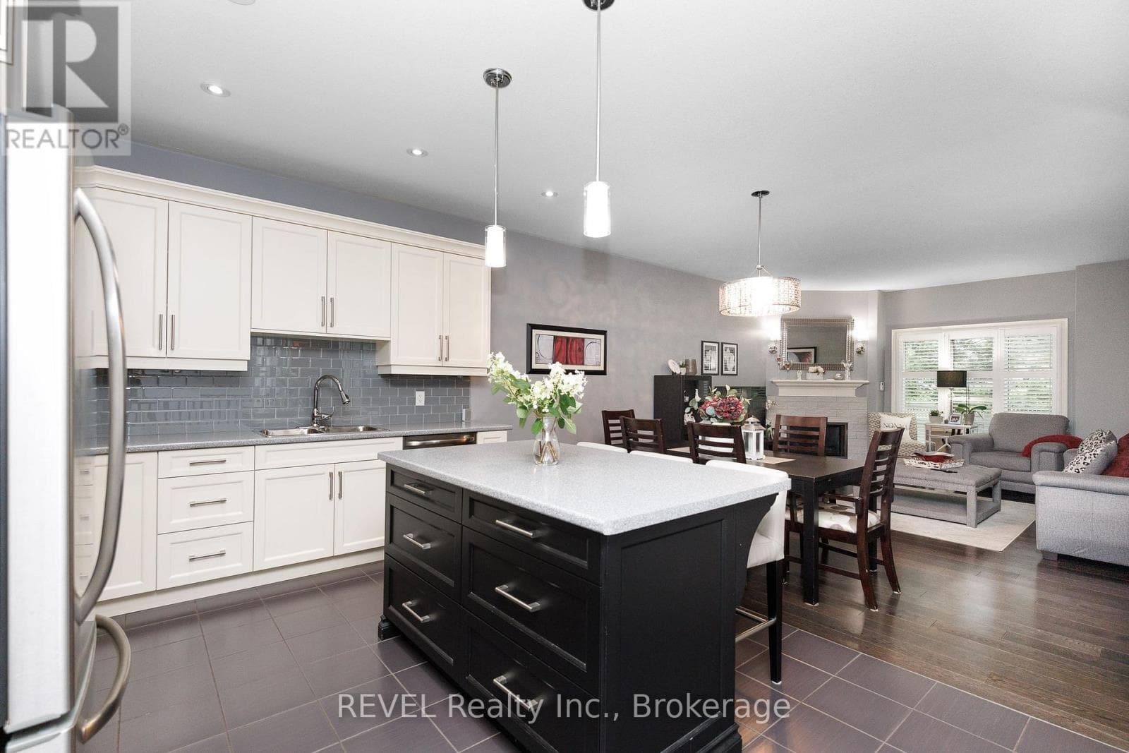 Single Family at 3- 4399 Montrose Road, Niagara Falls (Ascot), Ontario - Photo 5 - RE/MAX Garden City Realty