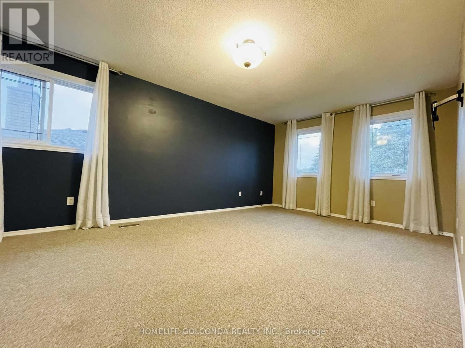 Single Family at 909 Ferndale Crescent, Newmarket (Gorham-College Manor), Ontario - Photo 9 - RE/MAX Garden City Realty