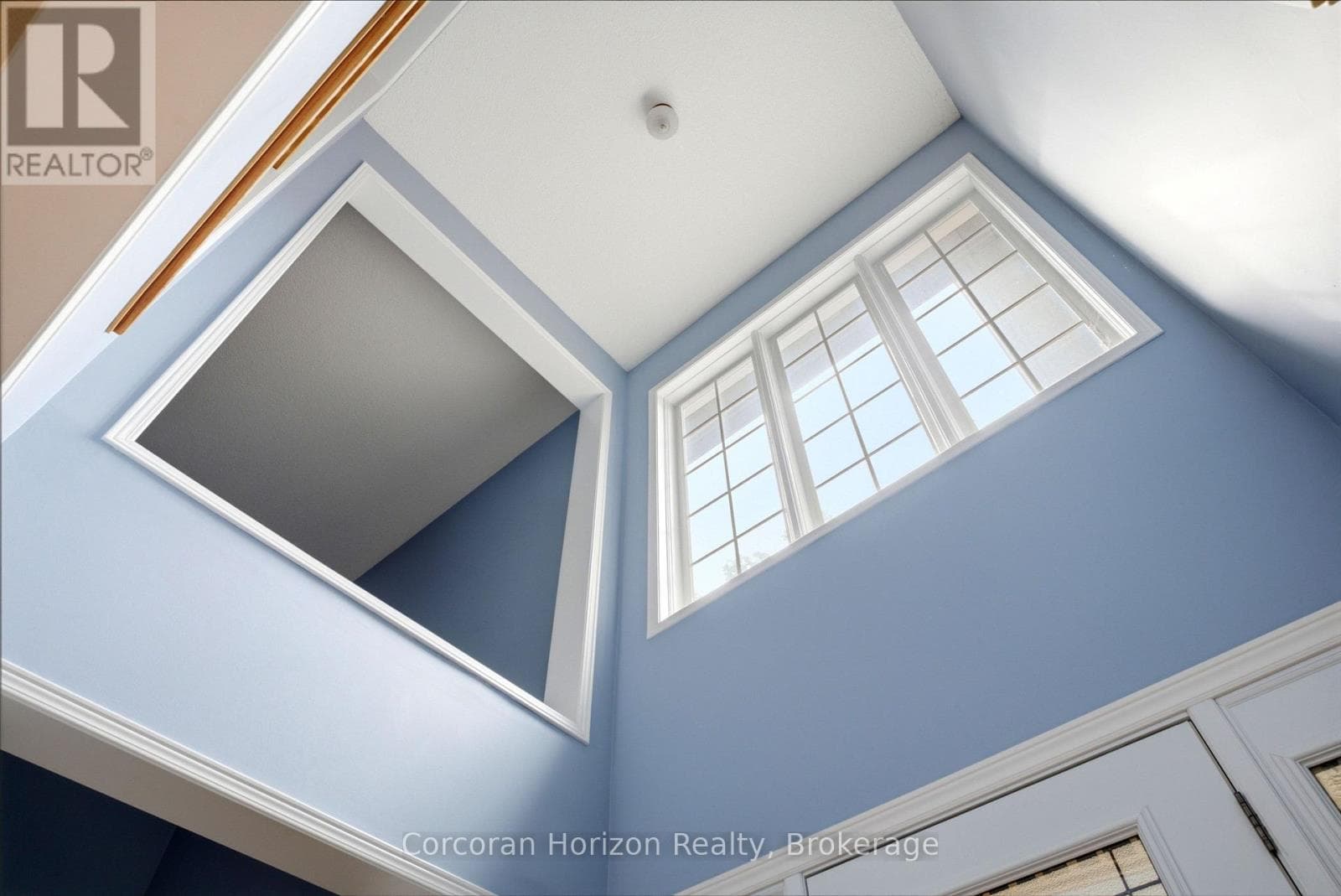 Single Family at 131 Huntingwood Avenue, Hamilton (Dundas), Ontario - Photo 7 - RE/MAX Garden City Realty