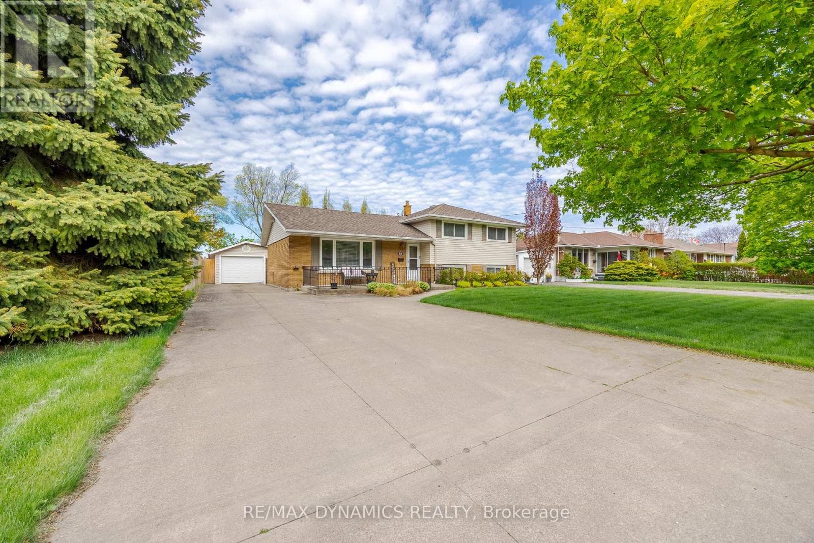 87 Rochelle Drive