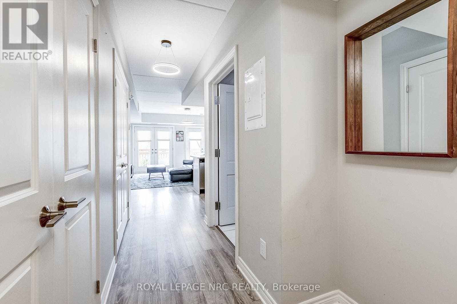 Single Family at 211- 678 Line 2 Road, Niagara-on-the-Lake (Virgil), Ontario - Photo 7 - RE/MAX Garden City Realty