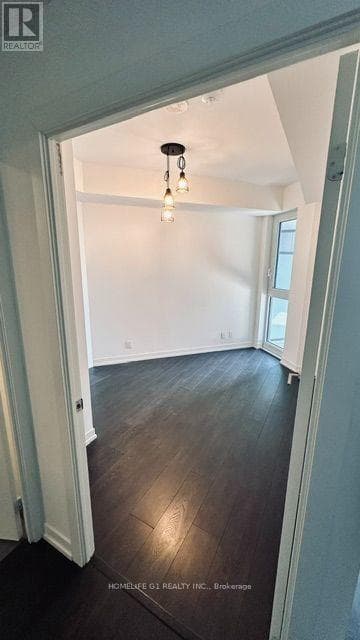 Single Family at 1101- 2020 Bathurst Street, Toronto (Humewood-Cedarvale), Ontario - Photo 2 - RE/MAX Garden City Realty