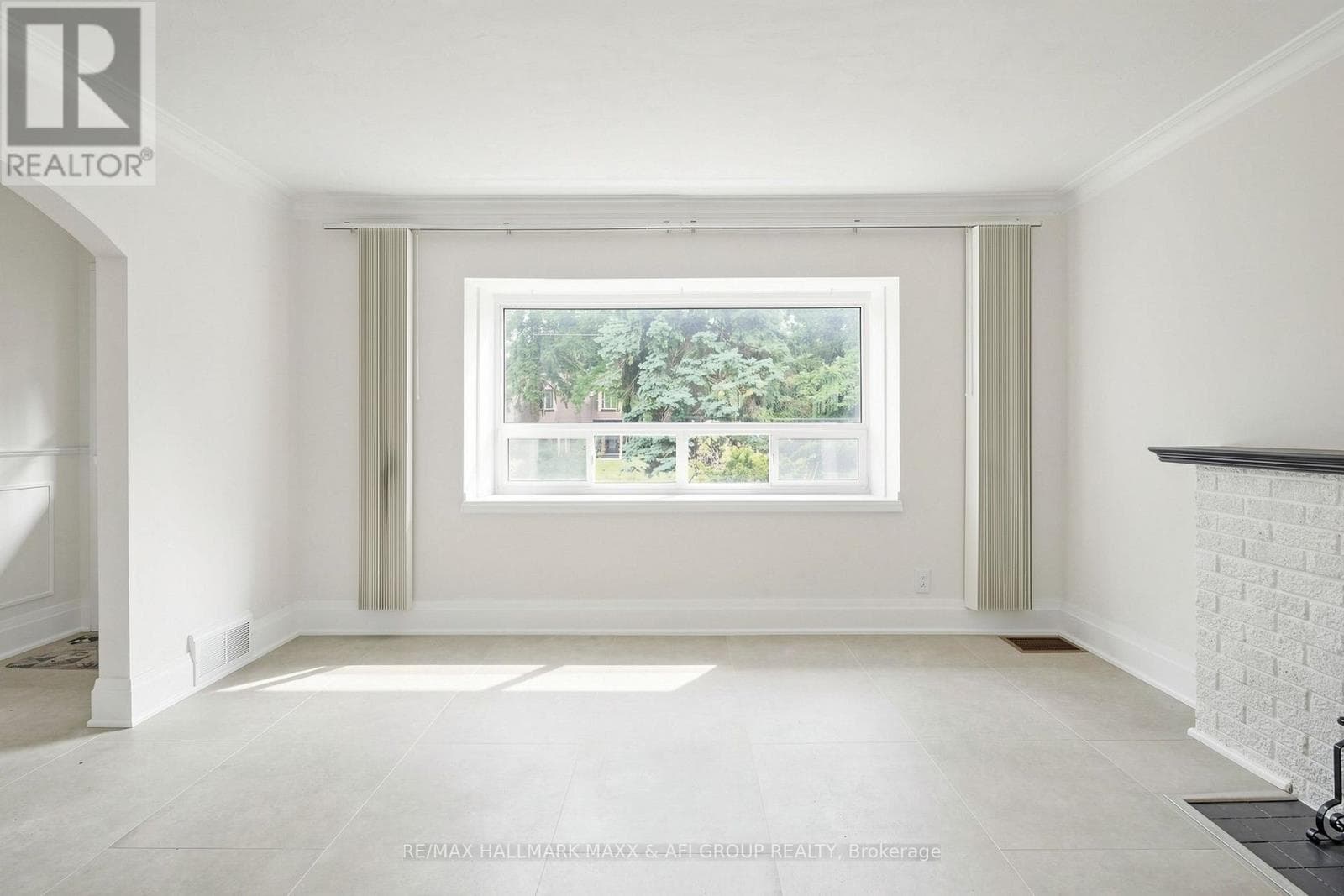 Single Family at 25 Harding Boulevard, Richmond Hill (Harding), Ontario - Photo 5 - RE/MAX Garden City Realty