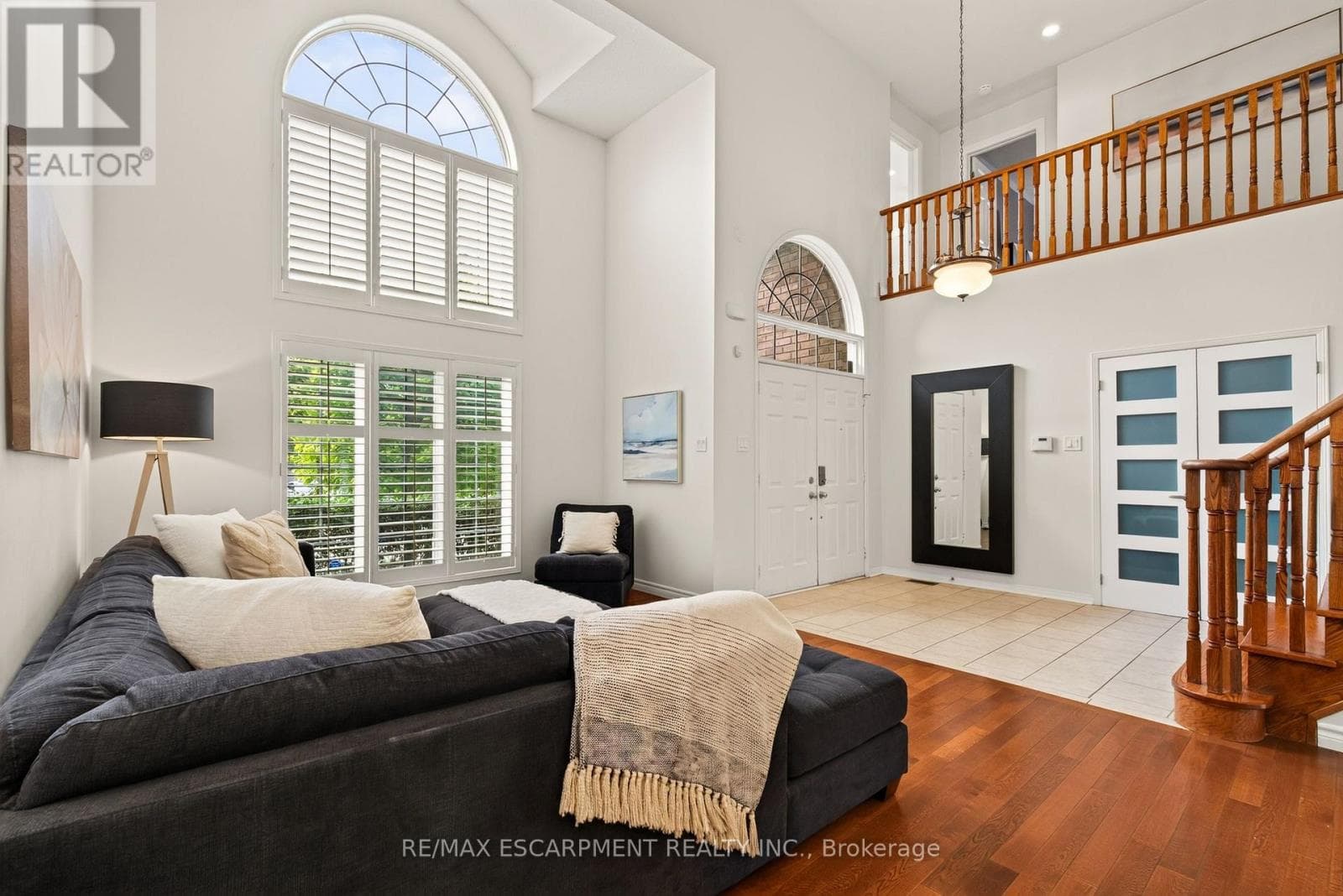 Single Family at 150 DAVIDSON Boulevard, Hamilton (Dundas), Ontario - Photo 6 - RE/MAX Garden City Realty