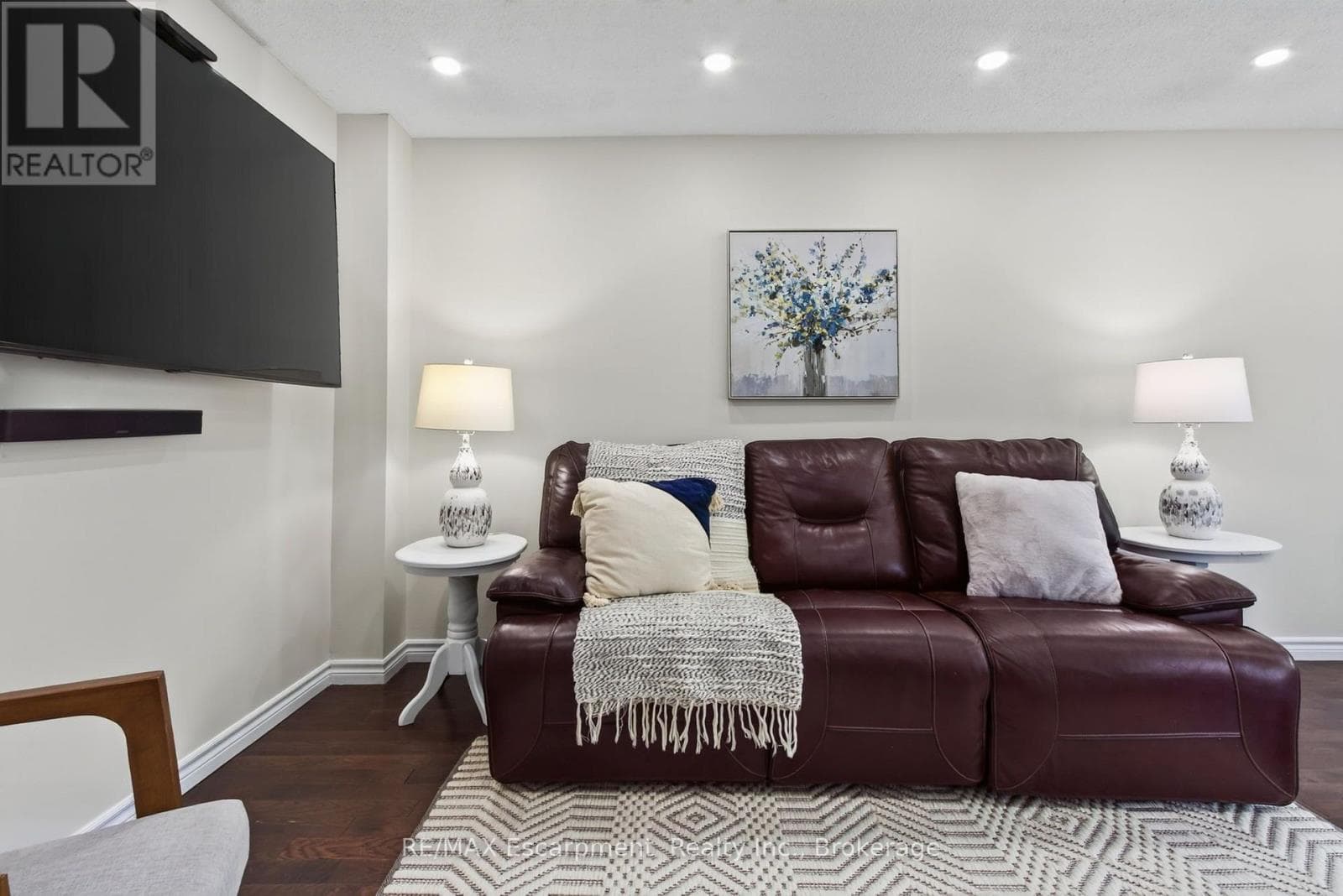 Single Family at 5143 Lampman Avenue, Burlington (Uptown), Ontario - Photo 5 - RE/MAX Garden City Realty