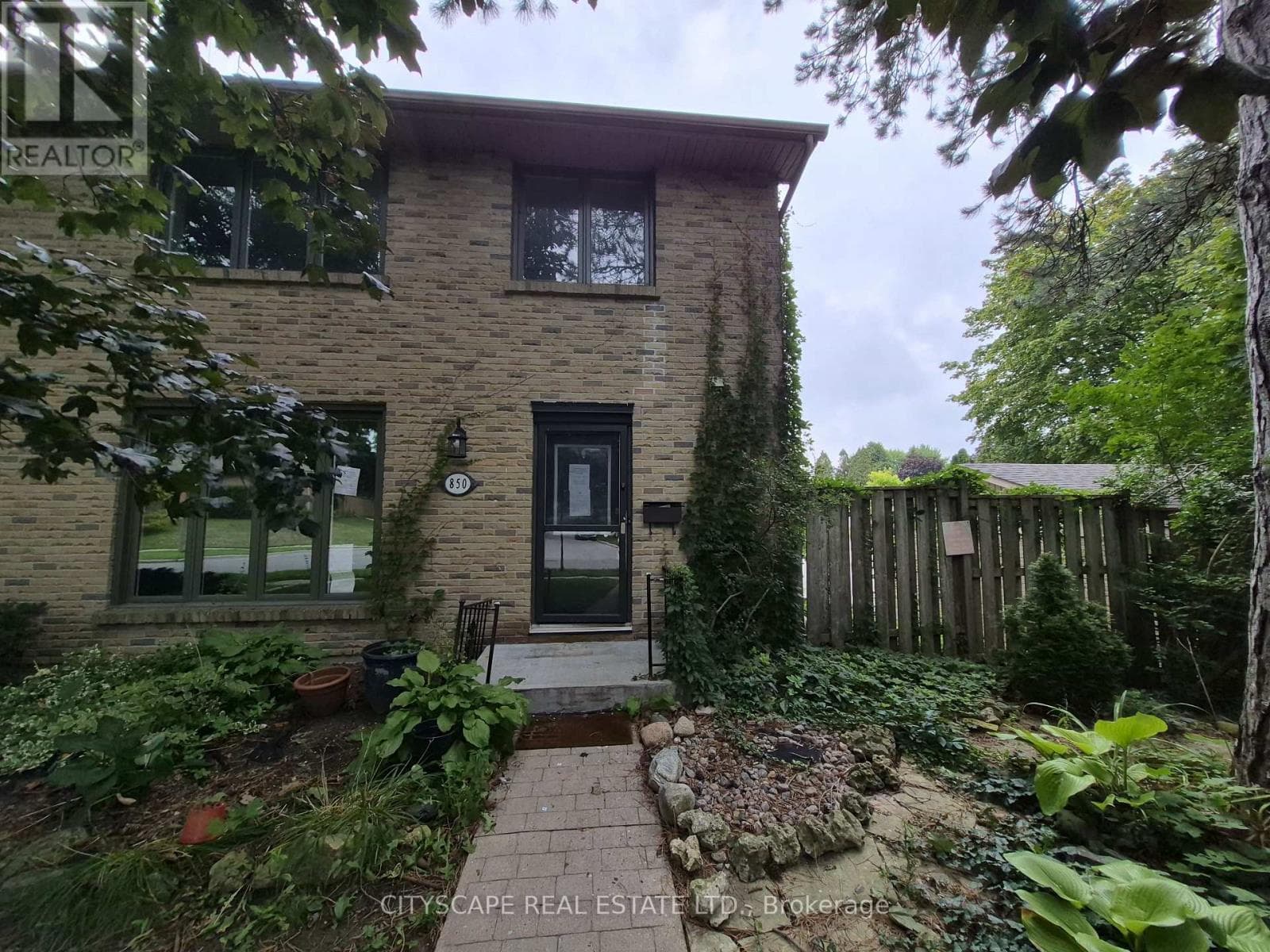 8- 850 Berkshire Drive