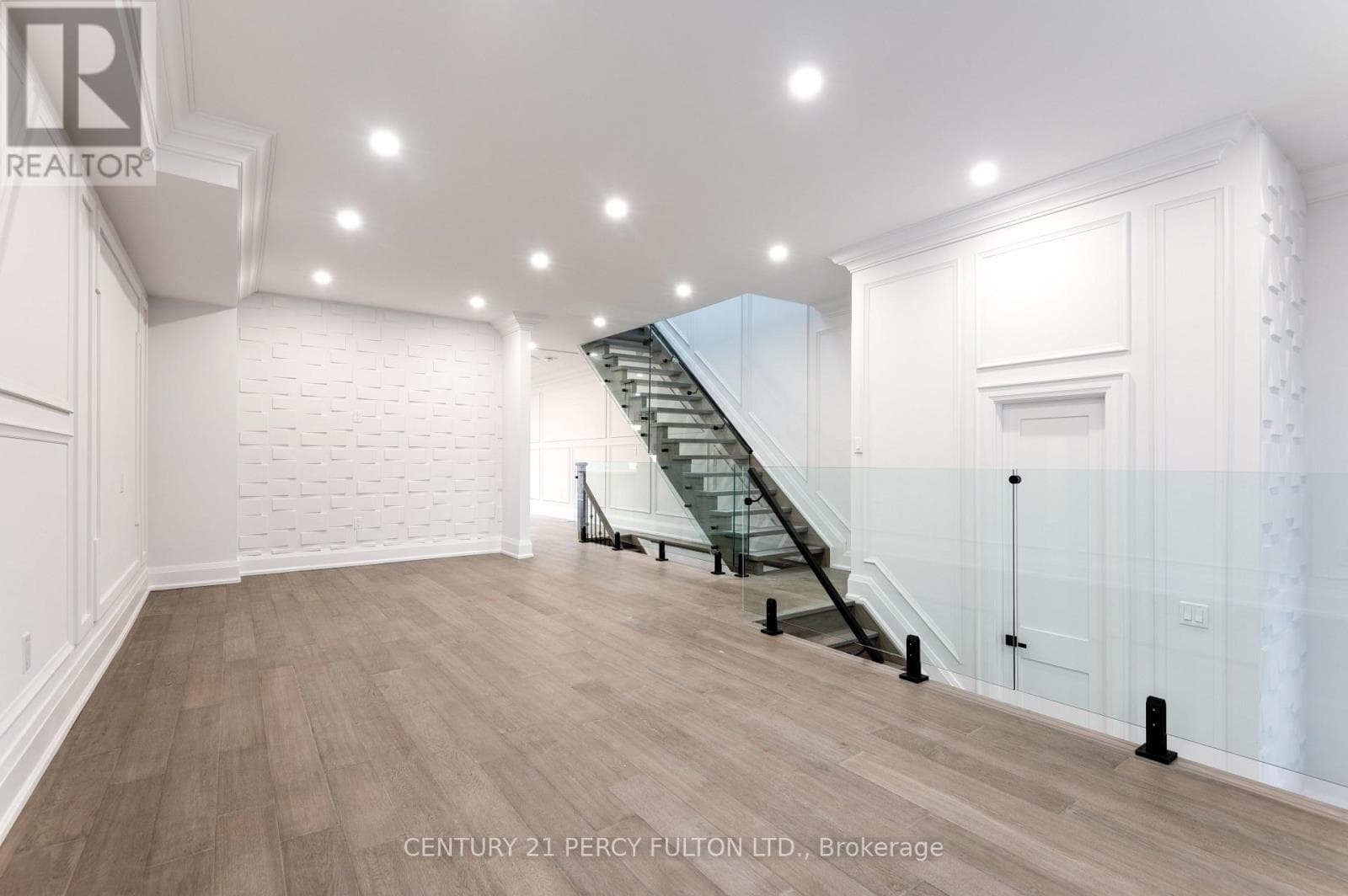Single Family at 195 Danforth Road, Toronto (Oakridge), Ontario - Photo 6 - RE/MAX Garden City Realty