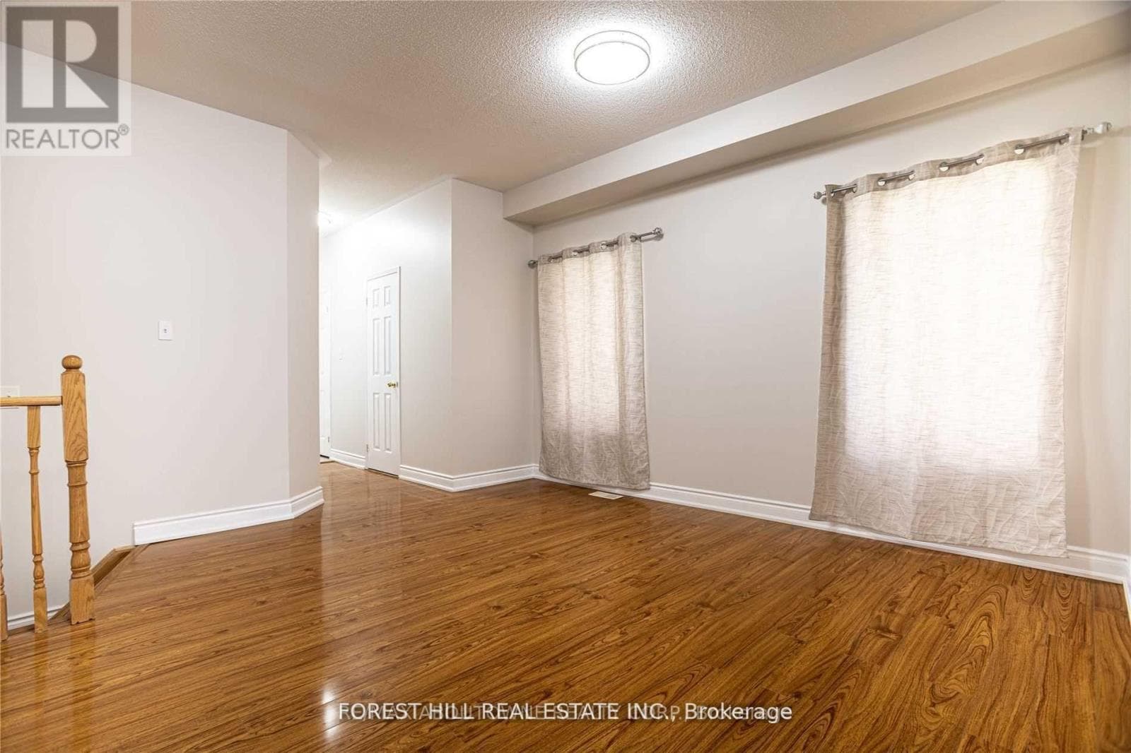 Single Family at 576 Courtney Valley Road, Mississauga (East Credit), Ontario - Photo 7 - RE/MAX Garden City Realty