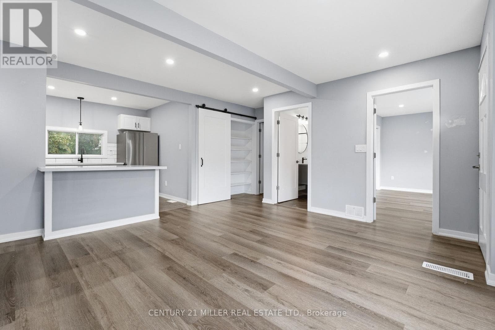 Single Family at Main Floor- 67 East 13th Street, Hamilton (Inch Park), Ontario - Photo 5 - RE/MAX Garden City Realty