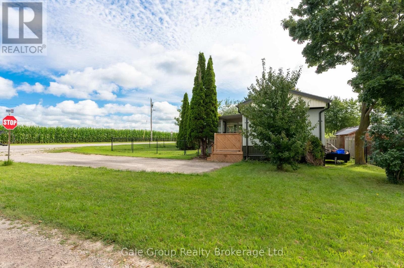 Single Family at 32 Pineview Ave Avenue, Malahide (Lyons), Ontario - Photo 3 - RE/MAX Garden City Realty