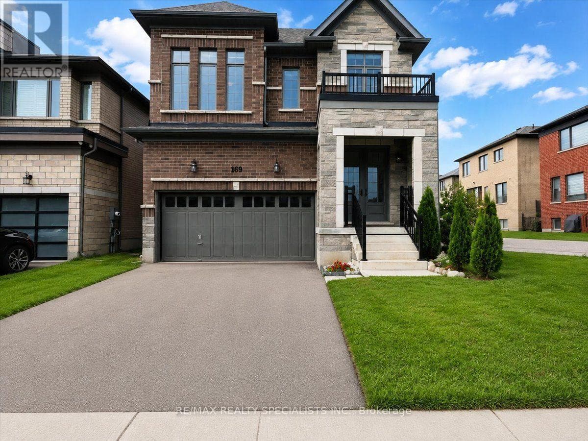 169 Silverwood Crescent