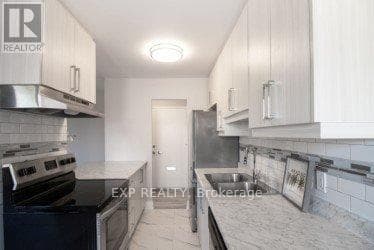 Single Family at 301- 579 Clare Avenue, Welland (West Welland), Ontario - Photo 2 - RE/MAX Garden City Realty