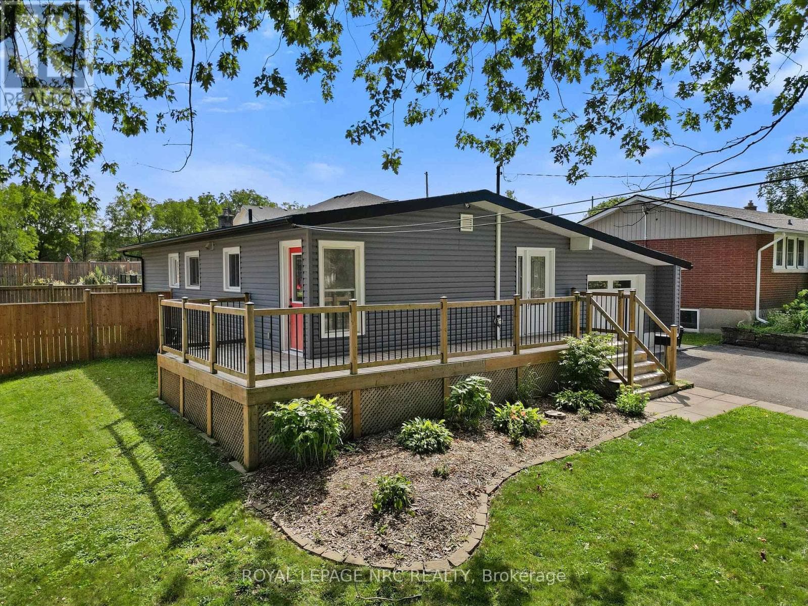 Single Family at 64 Welland Street, Thorold (Thorold Downtown), Ontario - Photo 2 - RE/MAX Garden City Realty