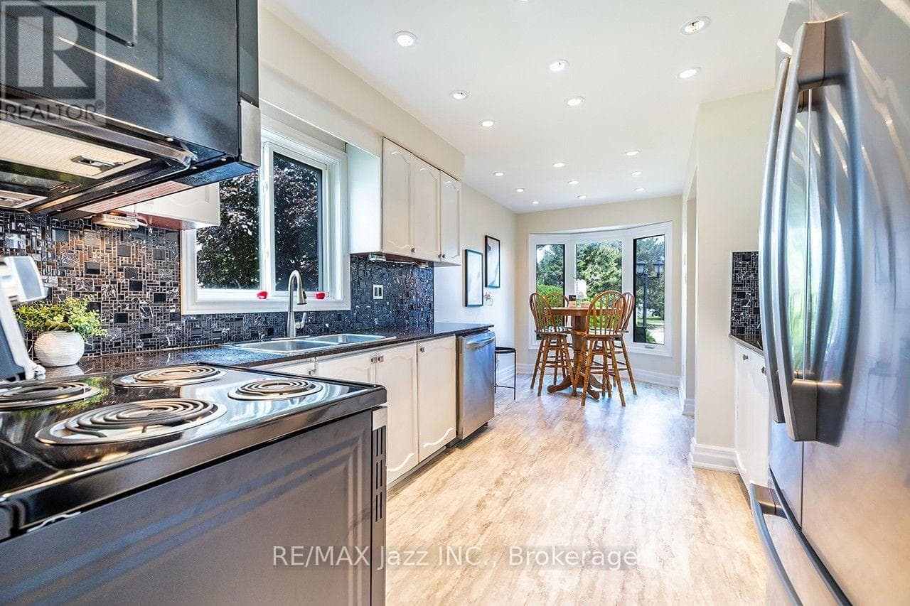 Single Family at 621 Flavelle Court, Pickering (Amberlea), Ontario - Photo 3 - RE/MAX Garden City Realty