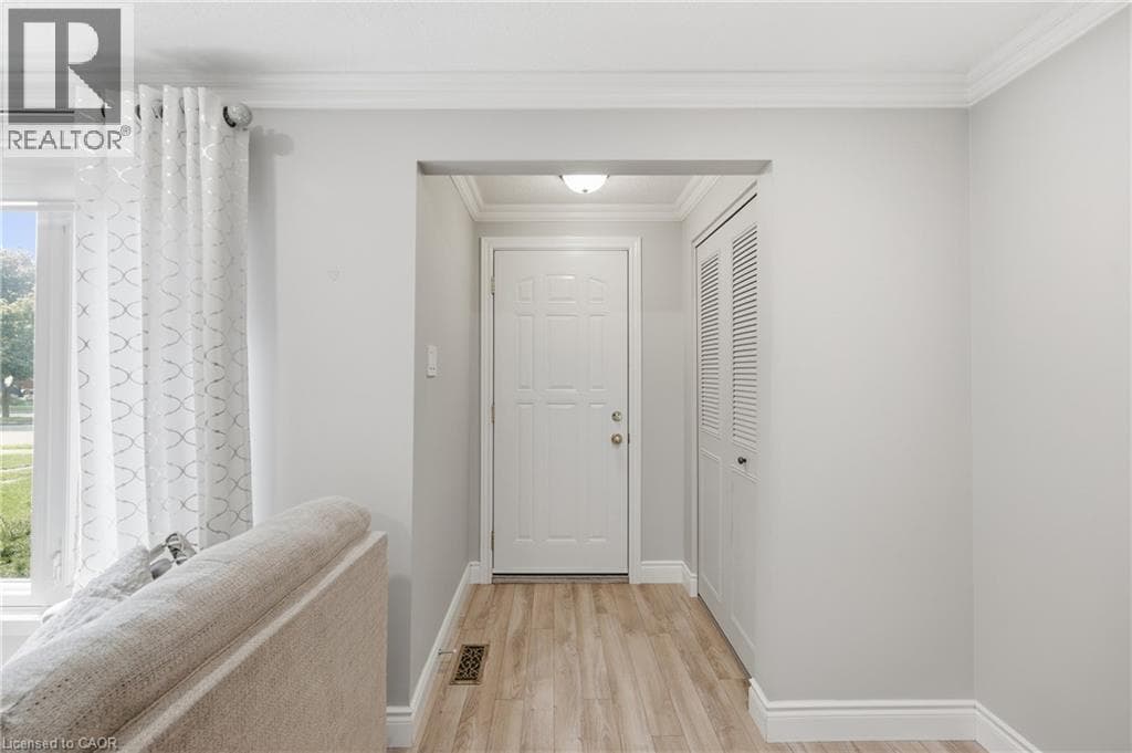 Single Family at 25 FLINT Drive, Kitchener, Ontario - Photo 3 - RE/MAX Garden City Realty
