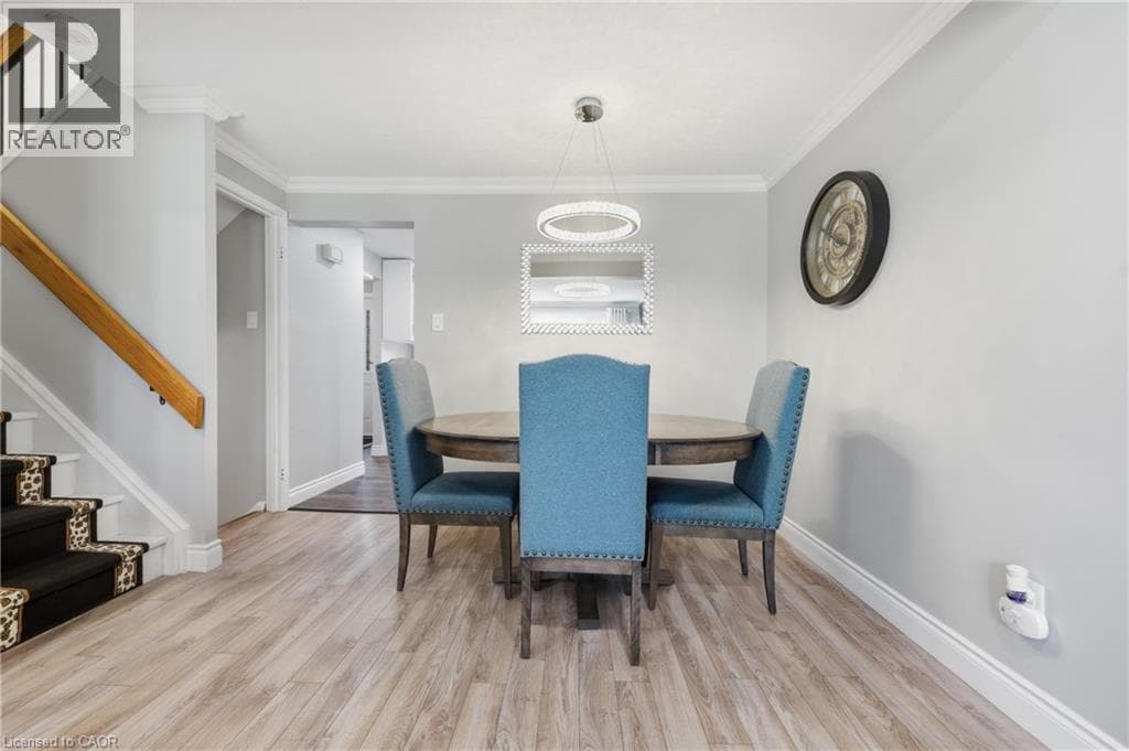 Single Family at 25 FLINT Drive, Kitchener, Ontario - Photo 9 - RE/MAX Garden City Realty