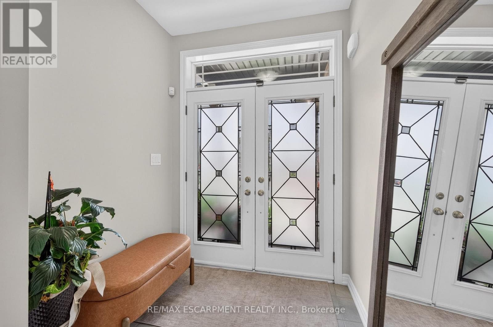 Single Family at 5 Narbonne Crescent, Hamilton (Stoney Creek Mountain), Ontario - Photo 8 - RE/MAX Garden City Realty