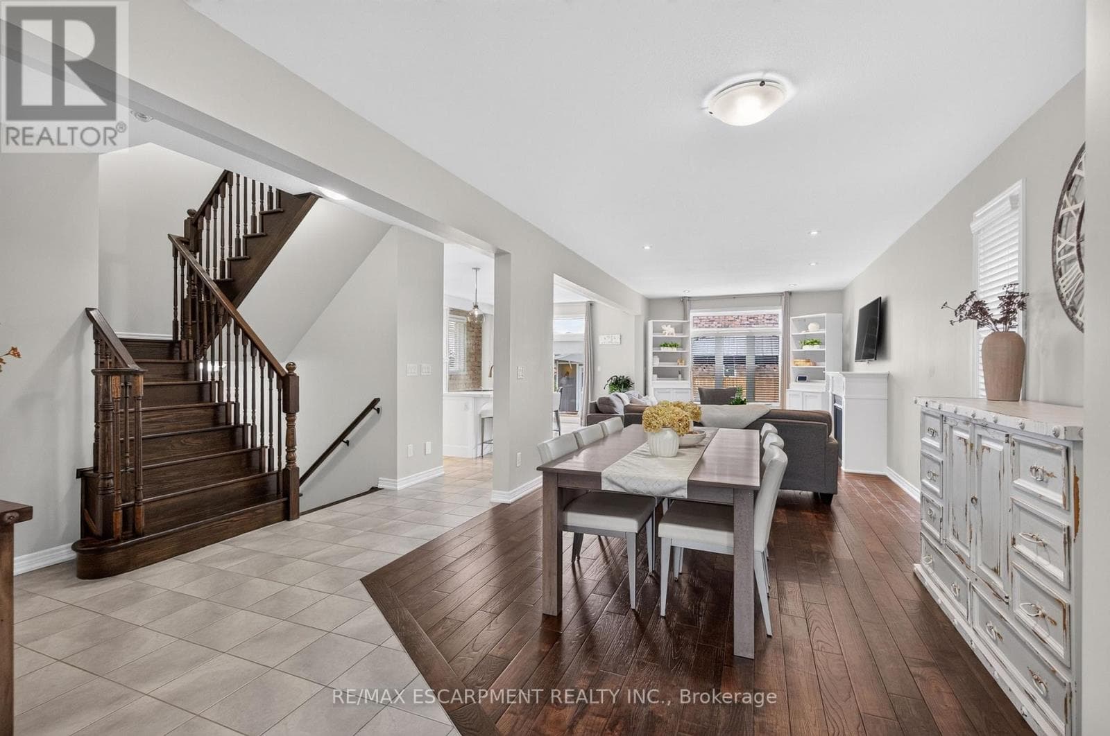 Single Family at 5 Narbonne Crescent, Hamilton (Stoney Creek Mountain), Ontario - Photo 10 - RE/MAX Garden City Realty