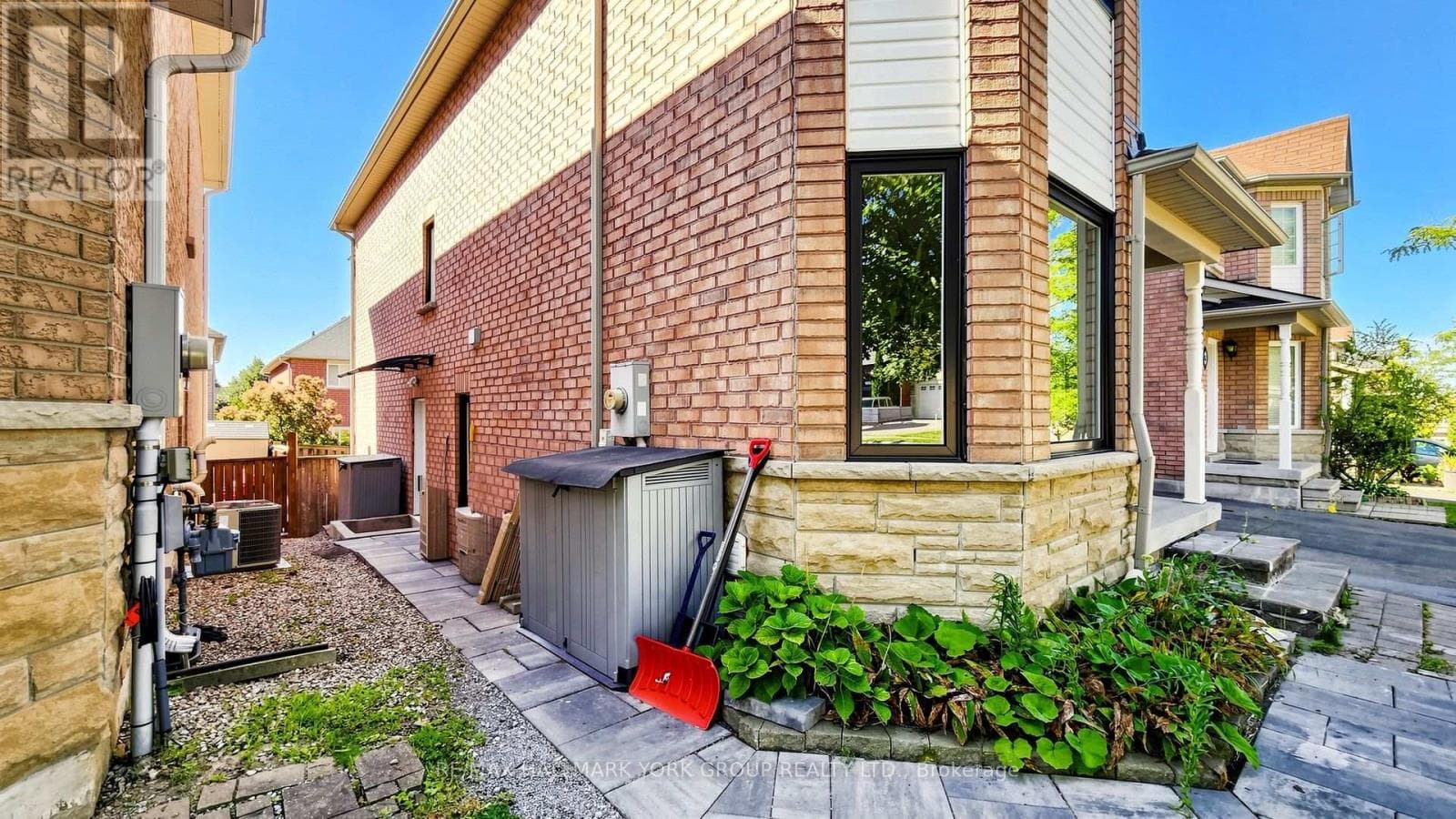 Single Family at BSMT- 186 Wainscot Avenue, Newmarket (Woodland Hill), Ontario - Photo 2 - RE/MAX Garden City Realty