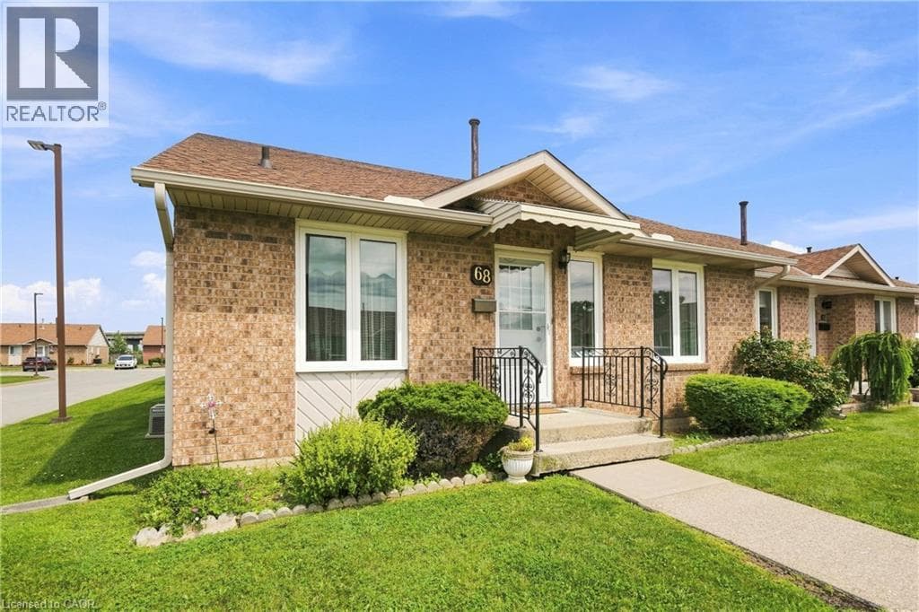 Single Family at 68- 122 BUNTING Road, St. Catharines, Ontario - Photo 3 - RE/MAX Garden City Realty