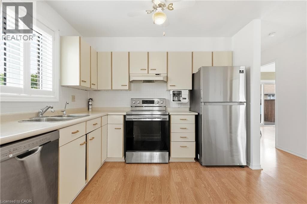 Single Family at 68- 122 BUNTING Road, St. Catharines, Ontario - Photo 10 - RE/MAX Garden City Realty