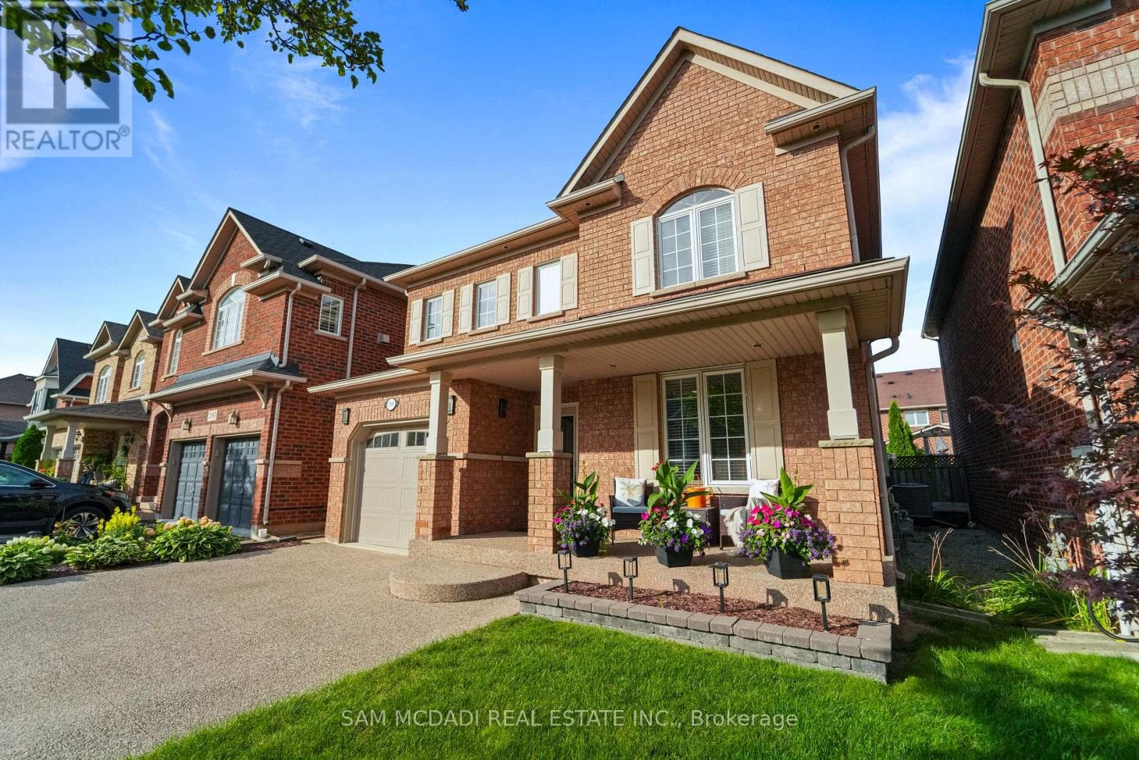 Single Family at 2191 Coldwater Street, Burlington (Orchard), Ontario - Photo 2 - RE/MAX Garden City Realty