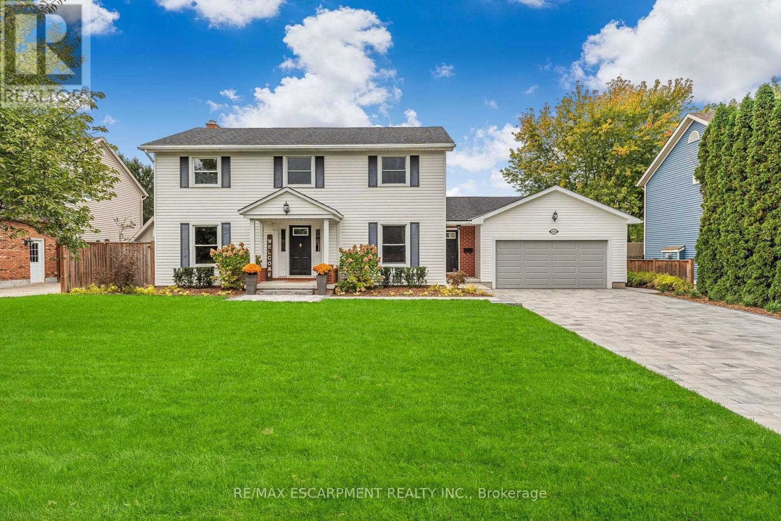 Single Family at 3626 Glen Elgin Drive, Lincoln (Lincoln-Jordan/Vineland), Ontario - Photo 2 - RE/MAX Garden City Realty