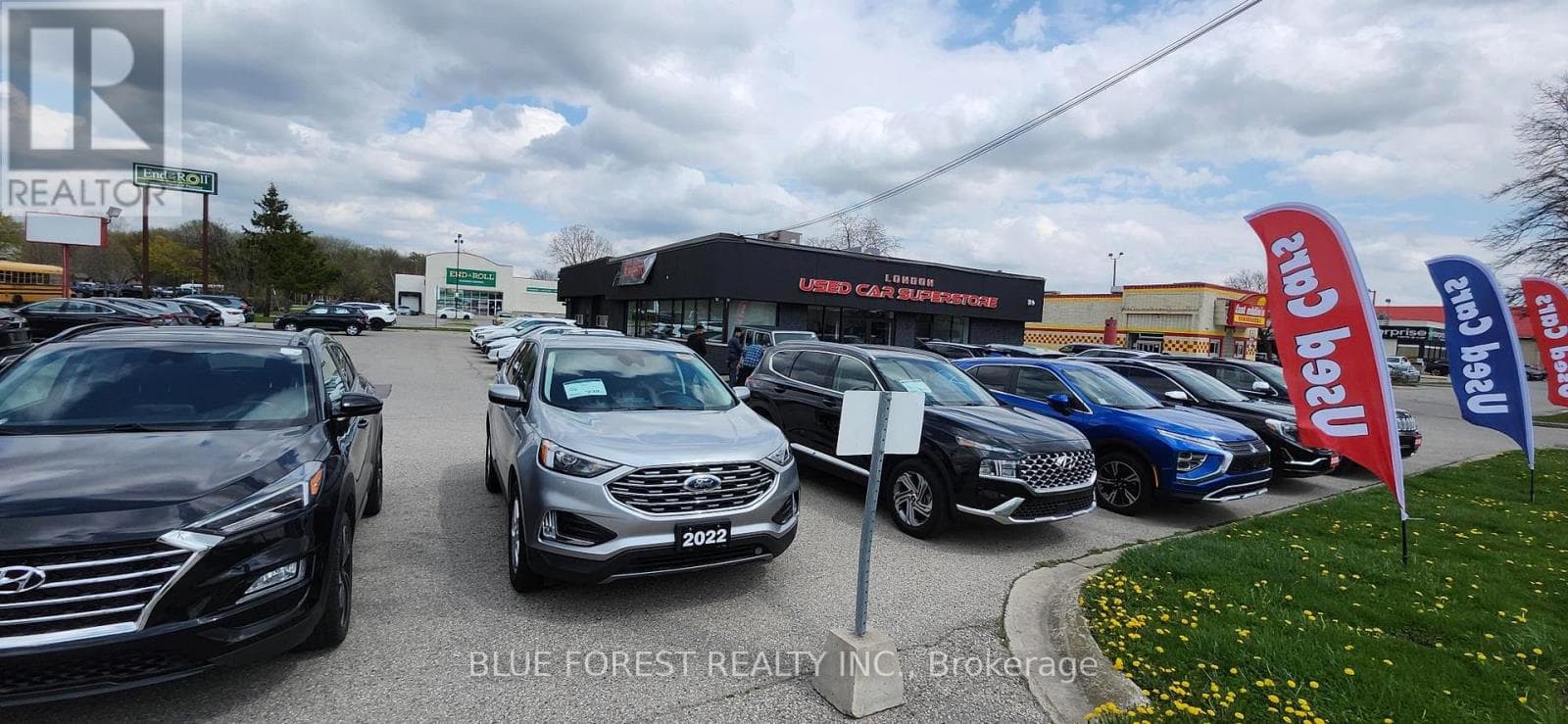 Retail at 746 Wharncliffe Road, London South (South Q), Ontario - Photo 2 - RE/MAX Garden City Realty
